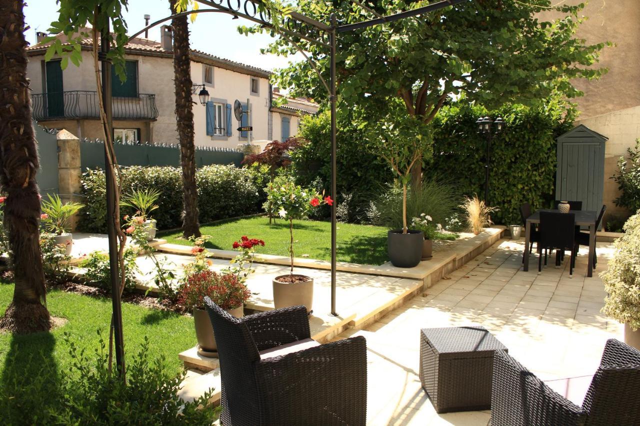 La Glycine Blanche Hotel Pomas Exterior photo