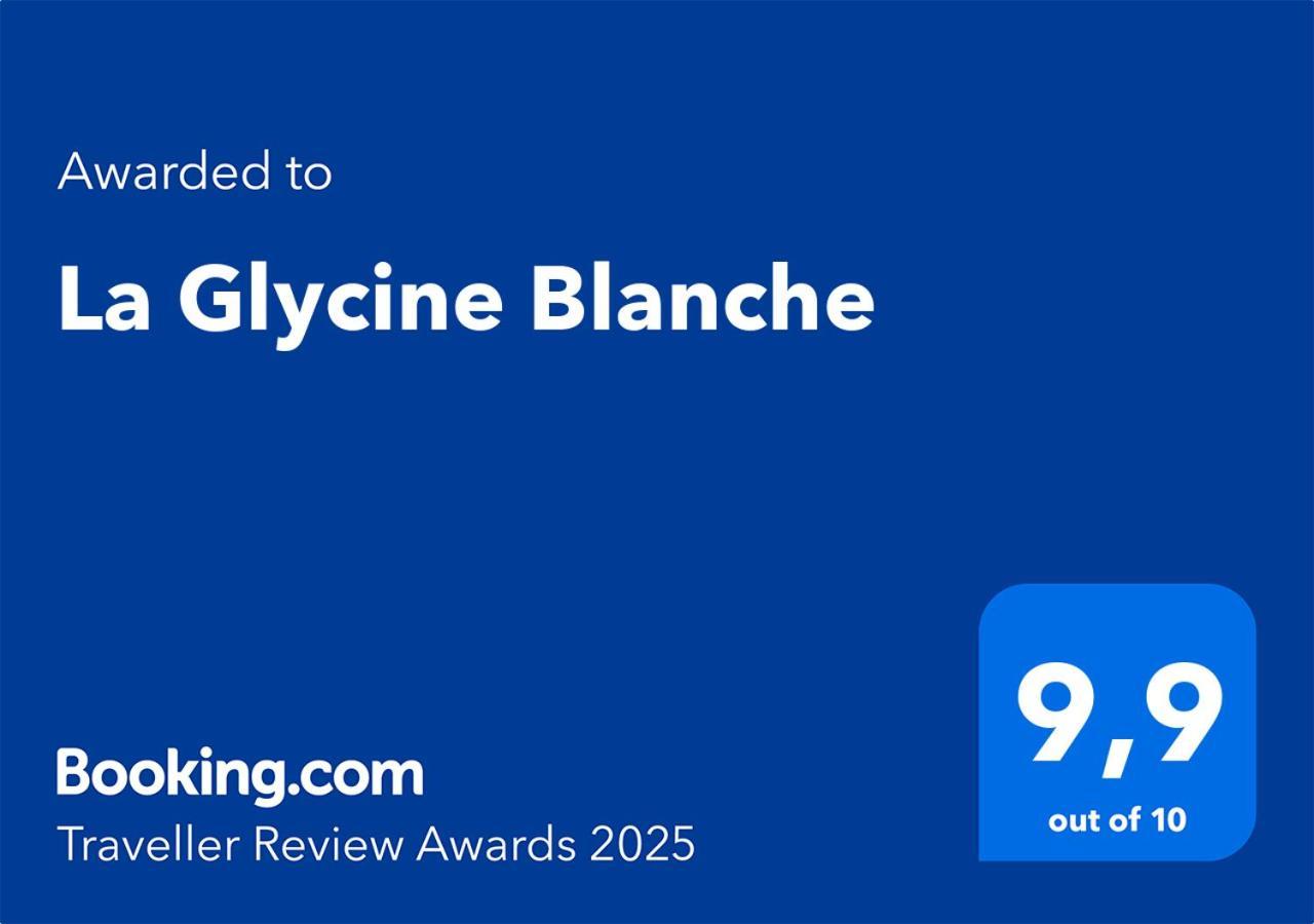 La Glycine Blanche Hotel Pomas Exterior photo